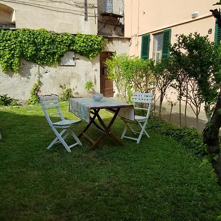 アパート Un Pezzo Di Cielo Nel Giardino